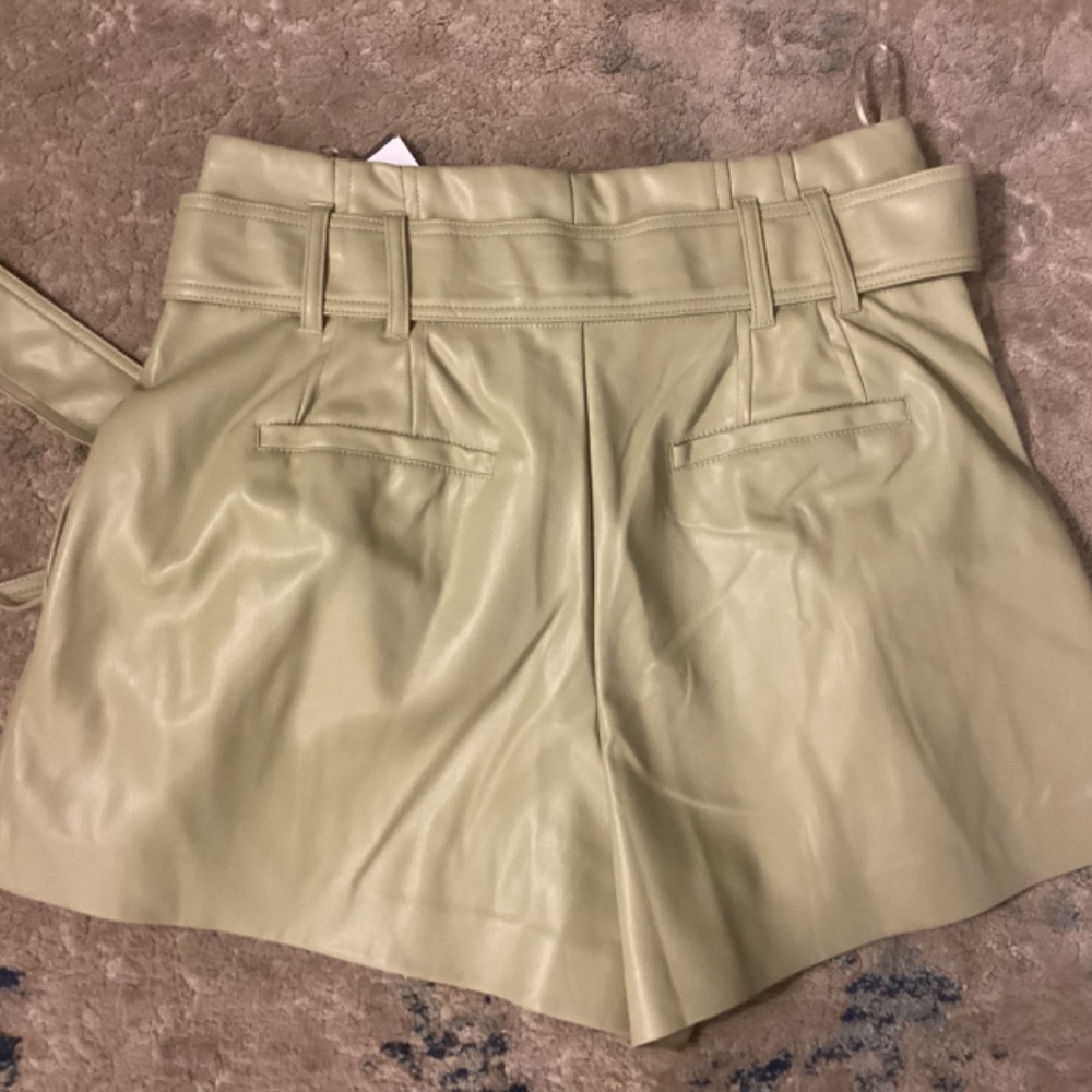 Shorts - Picture 7 of 7